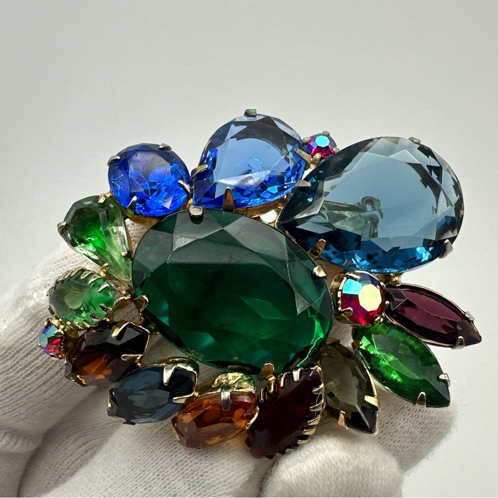 Vintage Designer by Juliana, brooch, multi colored stones #638‎